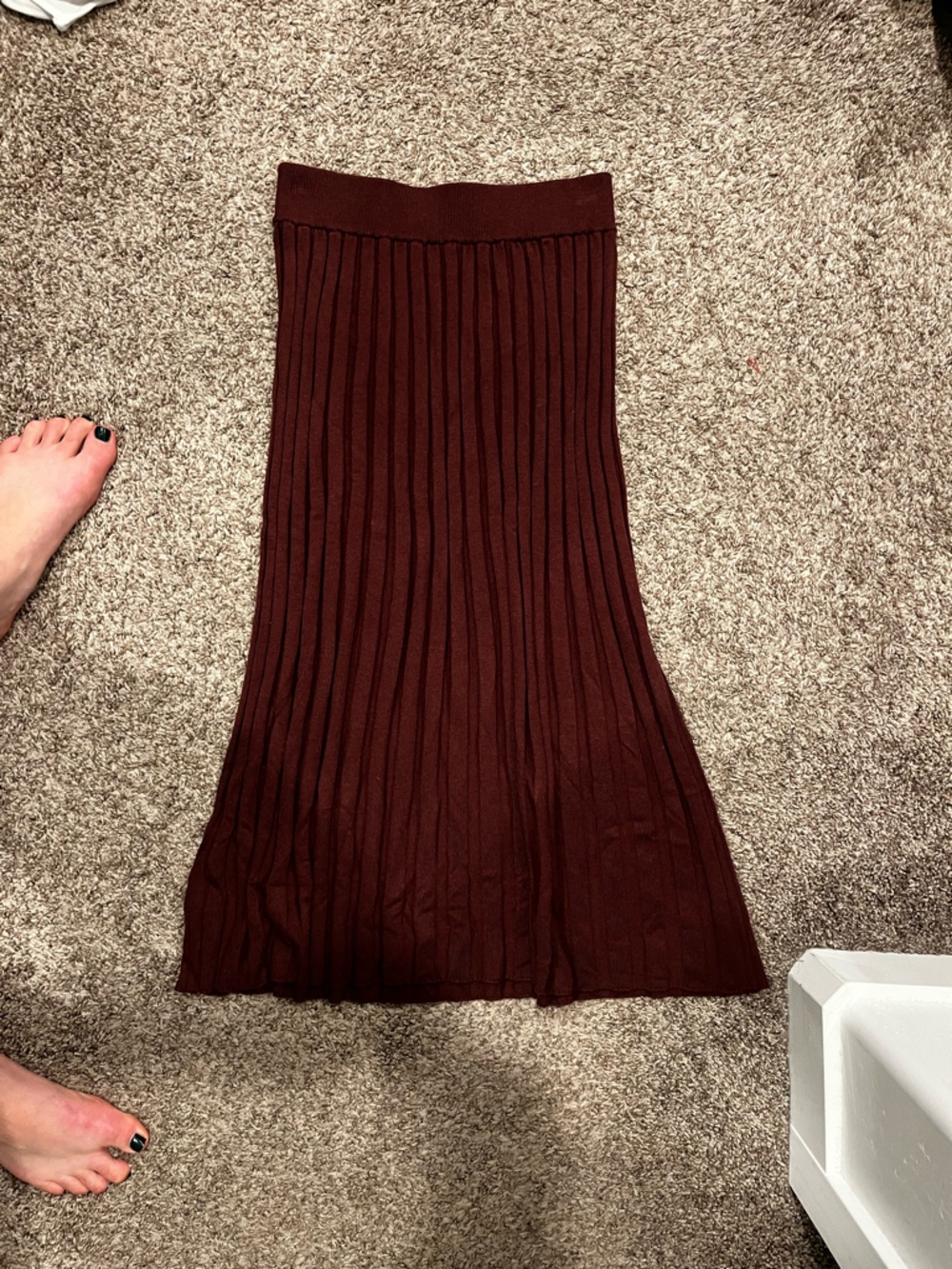 Ann Taylor Ribbed Midi Skirt in Deep Wine
